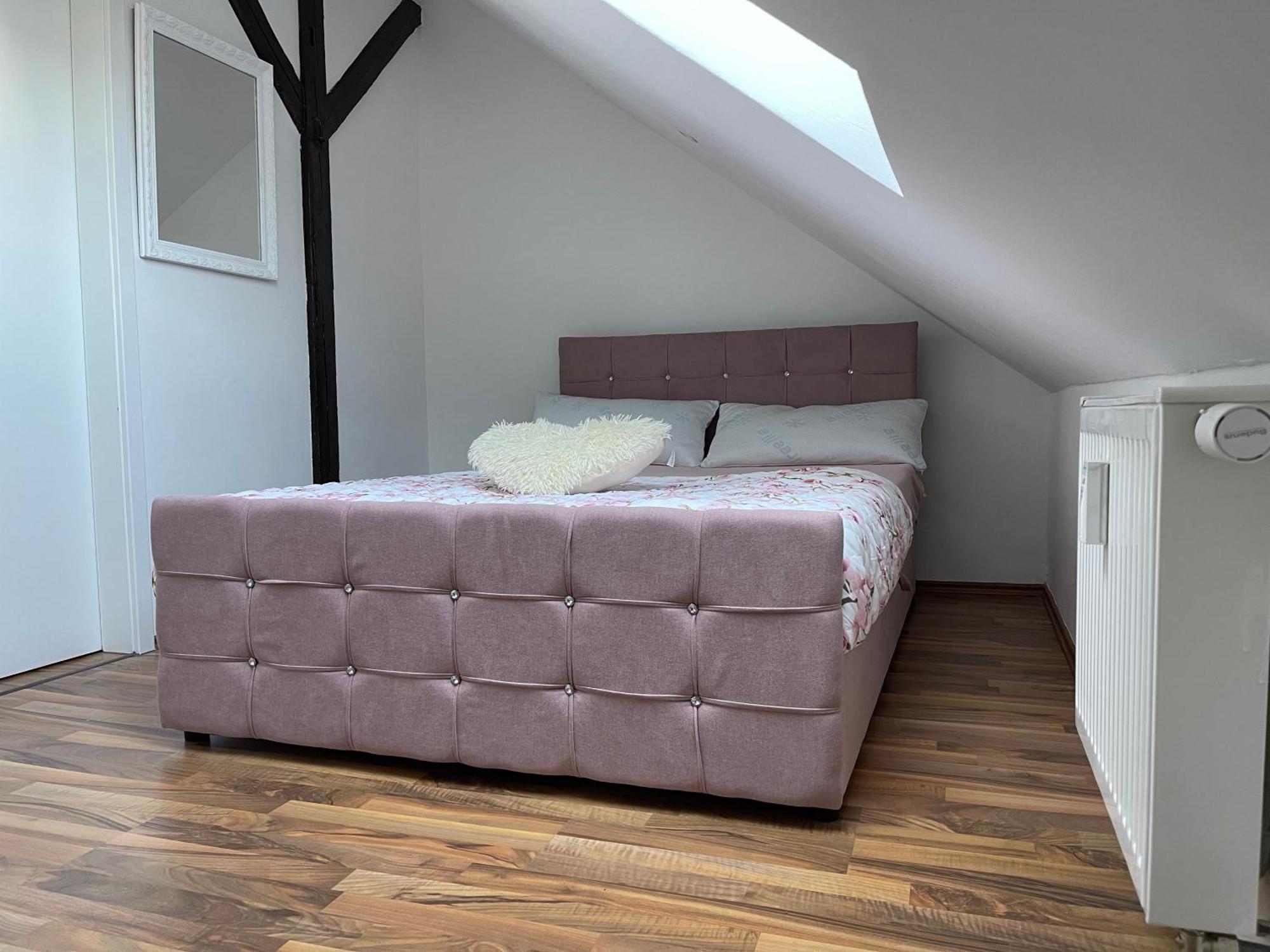 Geraeumige 3-Zimmer-Ferienwohnung Im Herzen Von Kassel Buitenkant foto