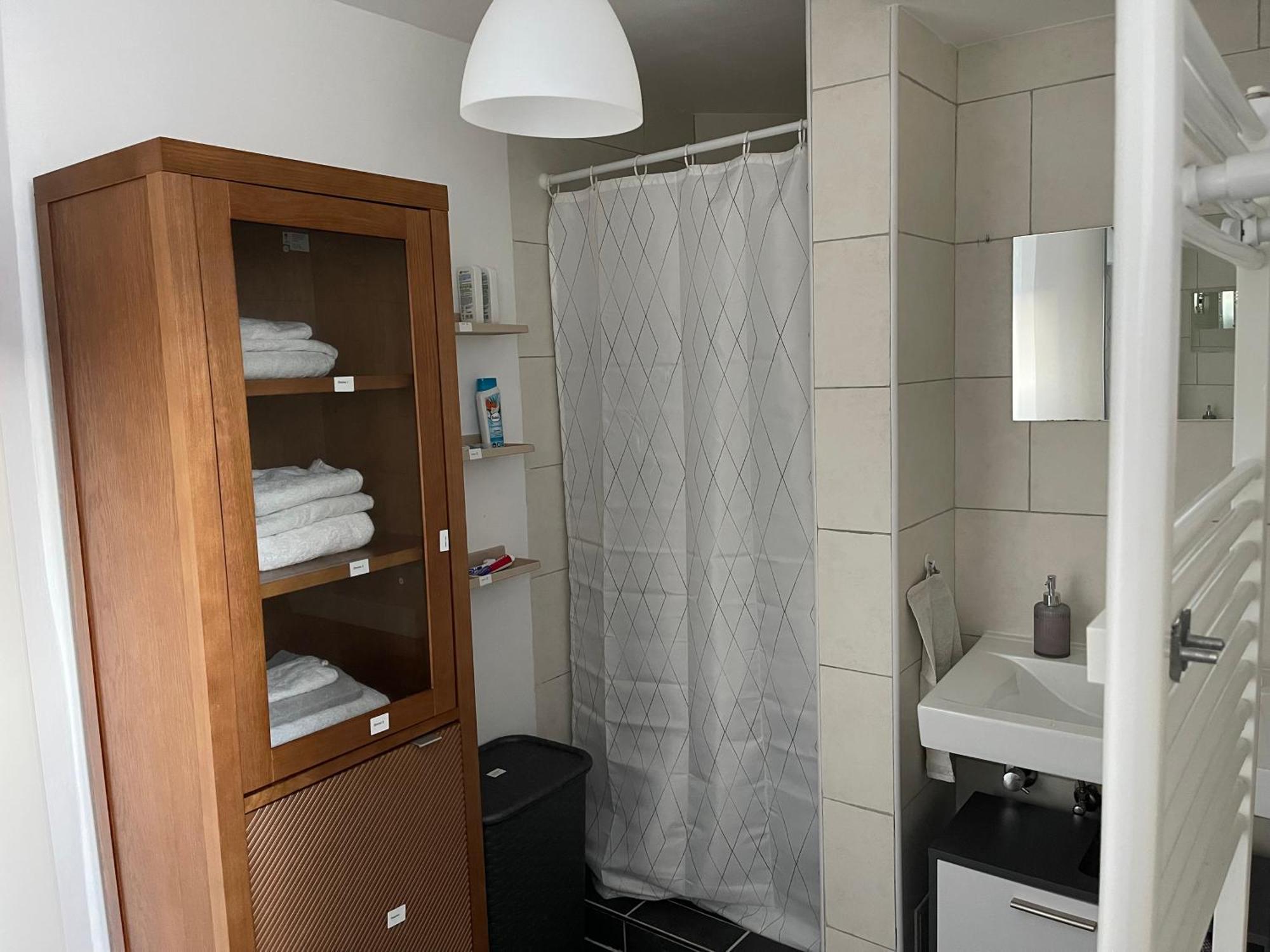 Geraeumige 3-Zimmer-Ferienwohnung Im Herzen Von Kassel Buitenkant foto
