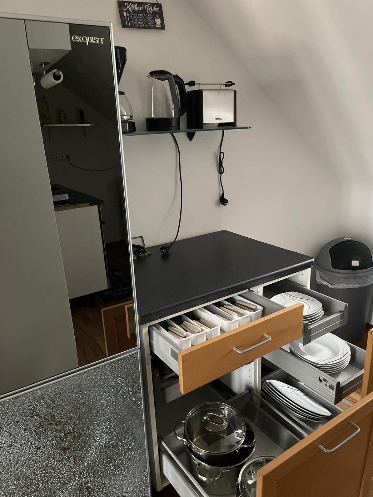 Geraeumige 3-Zimmer-Ferienwohnung Im Herzen Von Kassel Buitenkant foto