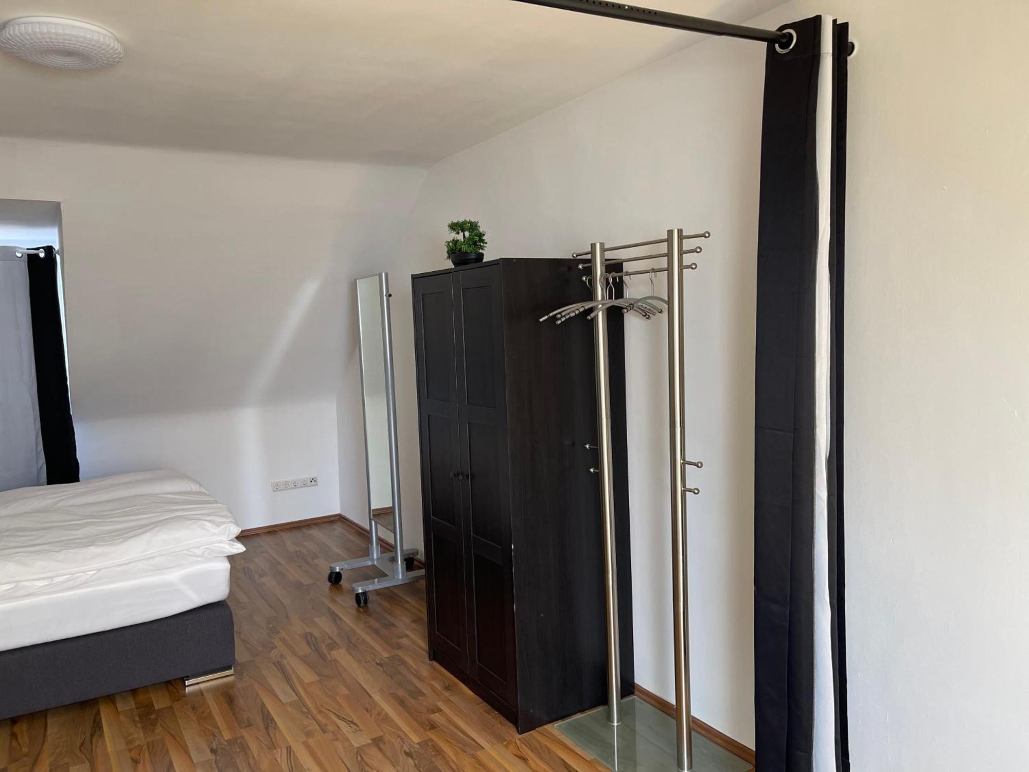 Geraeumige 3-Zimmer-Ferienwohnung Im Herzen Von Kassel Buitenkant foto